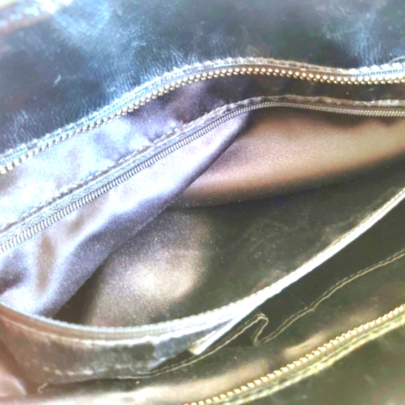 Vintage Coach Women's Patent Leather and Suede Inlaid Purse Bag - Picture 11 of 16